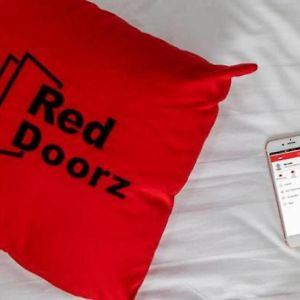 Reddoorz Near Eka Hospital Bsd City